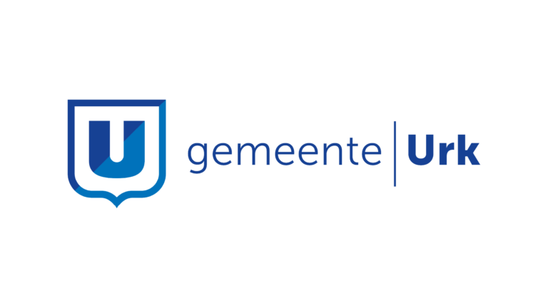 Logo of gemeente Urk featuring a blue stylized "U" inside a shield shape, symbolizing cyberbeveiliging, with the words "gemeente | Urk" written in blue to the right.