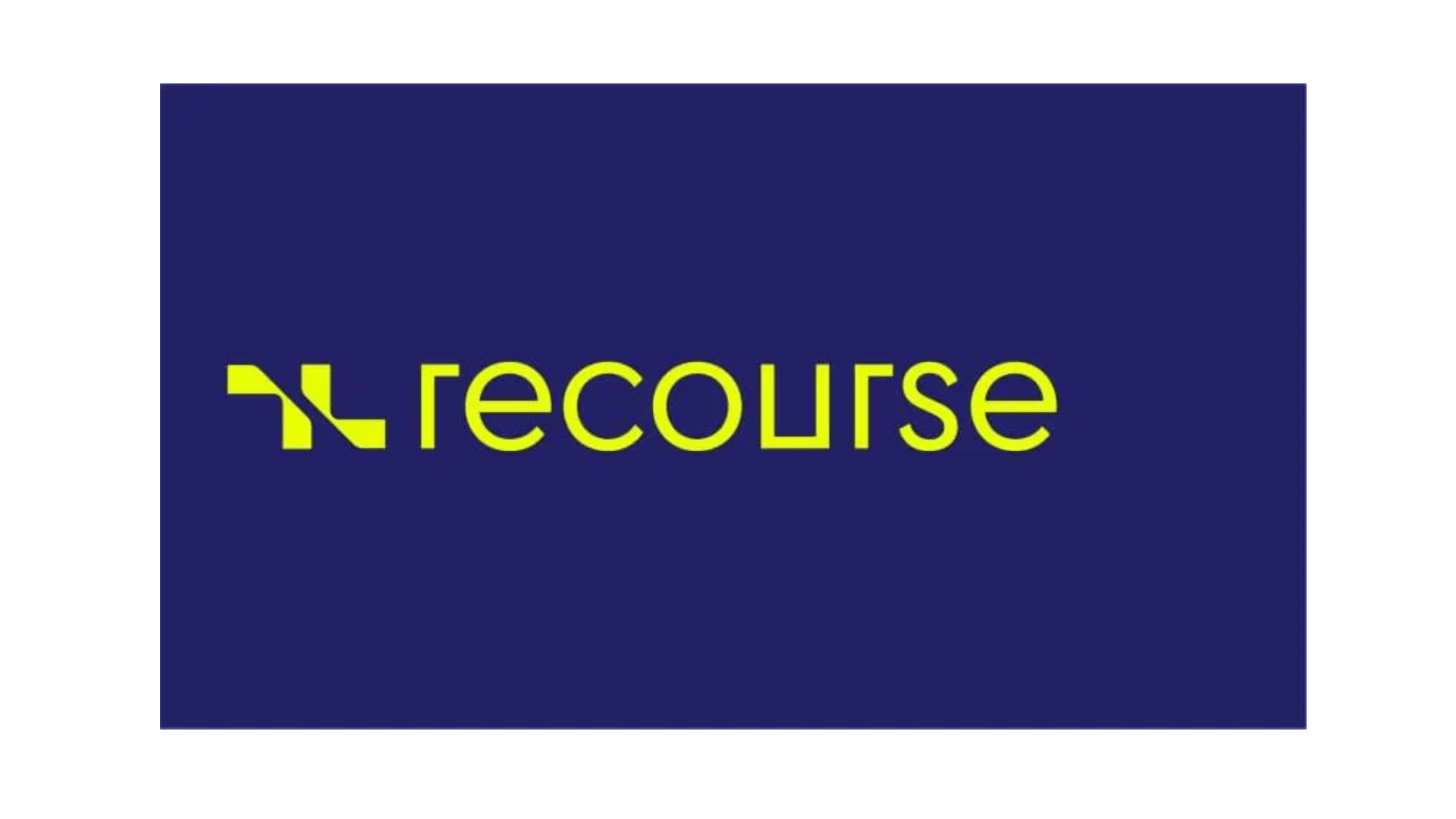 Logo with the word "recourse" in lowercase yellow-green text on a dark blue background, featuring an abstract geometric design to the left, reflecting expertise in cyberbeveiliging and digitale forensics.